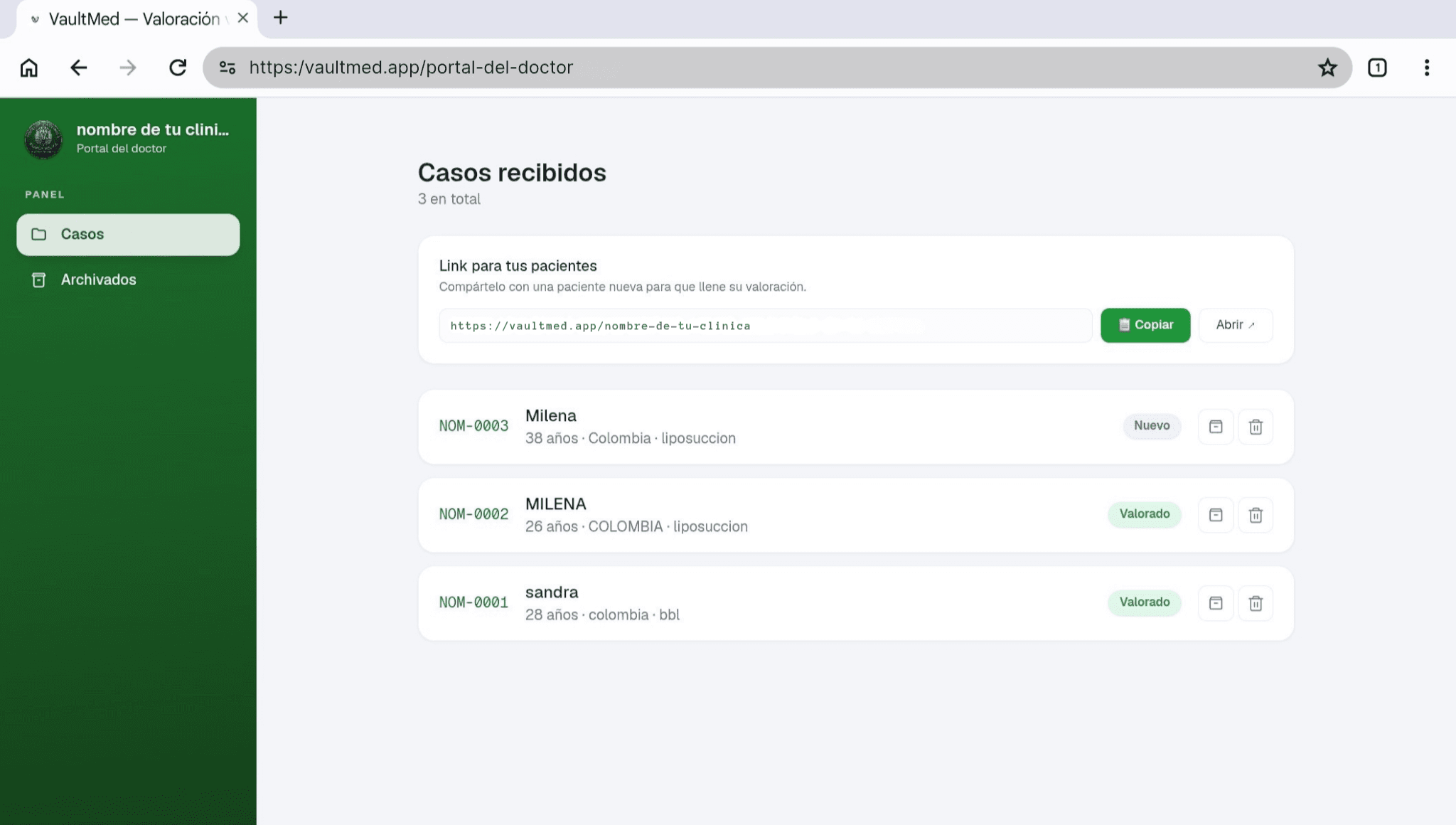 Panel del doctor con la lista de casos recibidos, cada uno con su número, la paciente, el procedimiento y su estado; arriba, el enlace del portal para compartir con las pacientes.